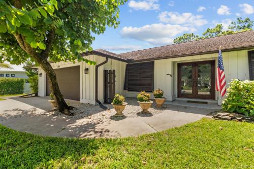 Palm River Estates House | Holiday Heaven 4 b 3b Pool BBQ