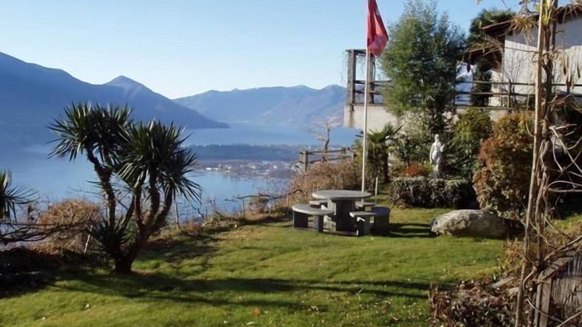 Brione sopra Minusio House | Holiday house Brione sopra Minusio for 1 - 6 persons with 3 bedrooms - Row house