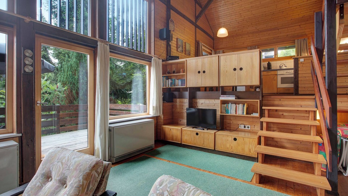 Bernau House | Holiday Home 'Mountain View' with Shared Garden and Balcony