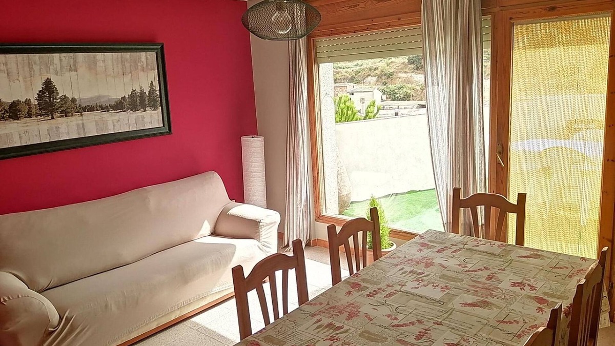 Sant Marti de Riucorb House | Holiday Home 'Pablo' with Mountain View, Wi-Fi and Air Conditioning