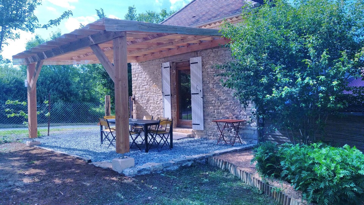 Sainte-Orse House | Holiday Home 'À La Ferme' with Private Terrace and Private Garden