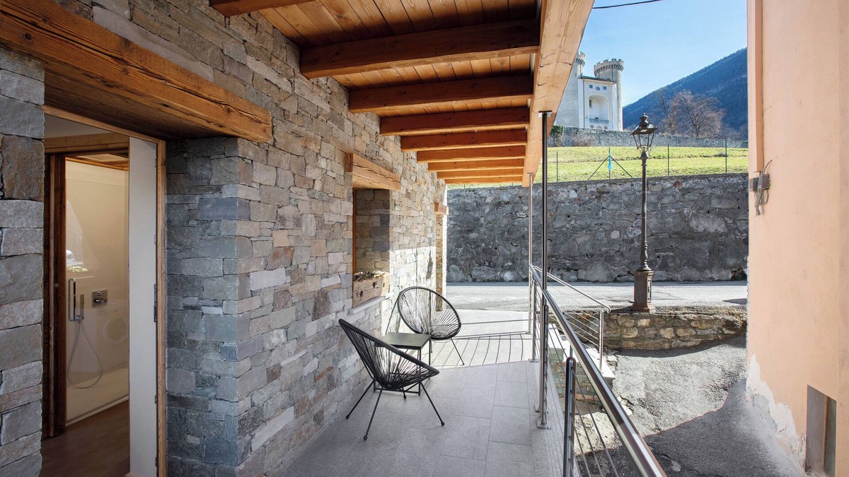 Aymavilles House | Holiday Home 'Alpine A&S' with Mountain View, Wi-Fi and Air Conditioning