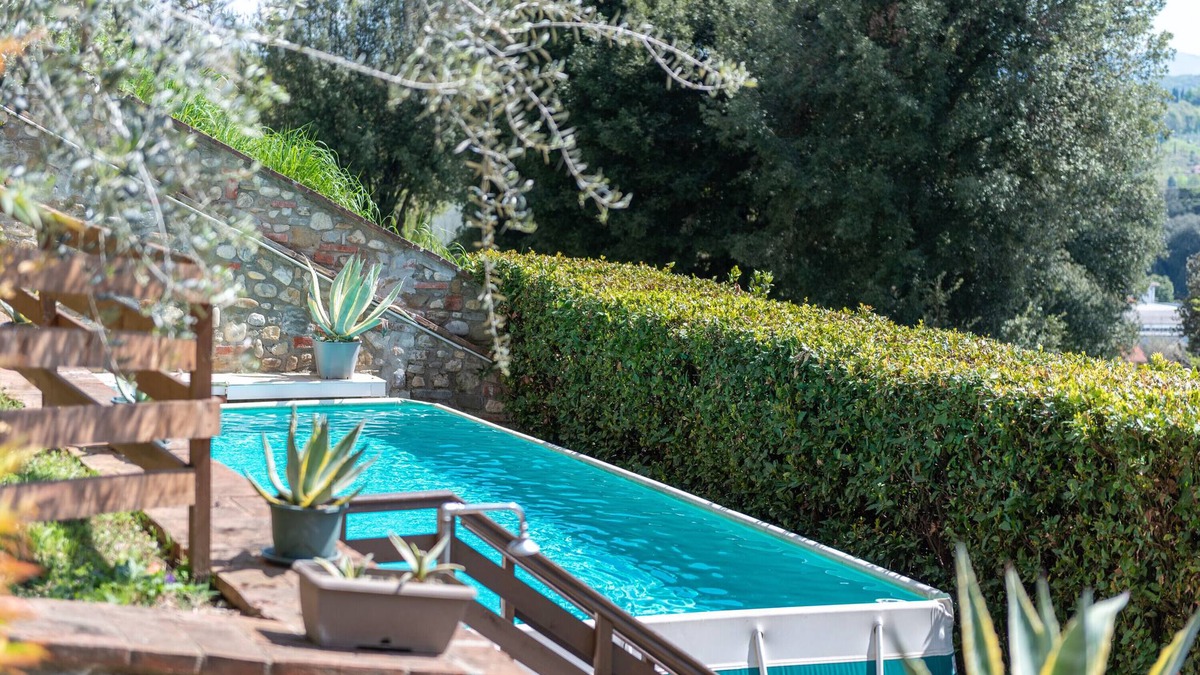 Laterina House | Holiday Home "Altrove" with Private Pool, Private Terrace & Wi-Fi