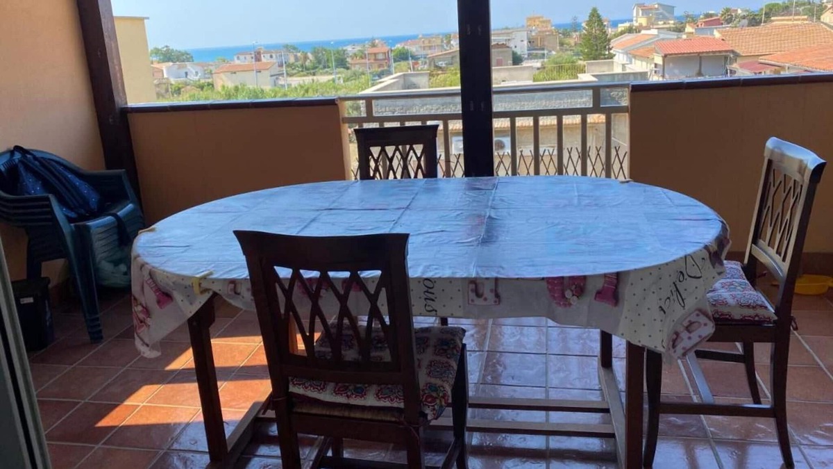 Fiumenaro House | Holiday Home "Angelisa's House" with Sea View, Wi-Fi, Terrace & Balcony