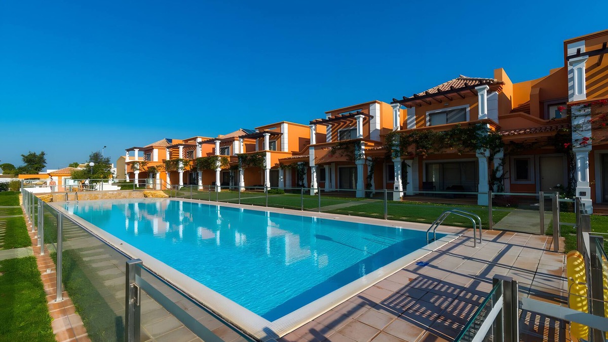 Luz de Tavira House | Holiday Home 'Anis - Lux Tavira Residence' with Shared Pool, Wi-Fi and Air Conditioning