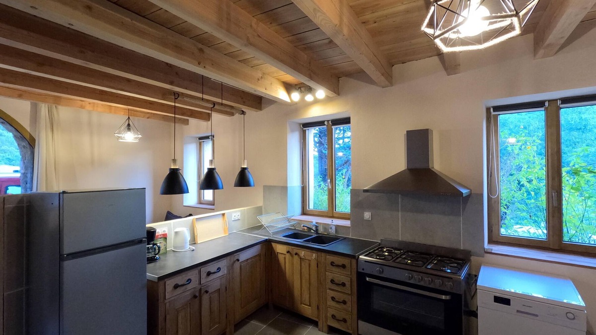 Rieussec House | Holiday Home 'Ardennais, Gîtes Du Pont De Calmel' with Mountain View and Shared Pool