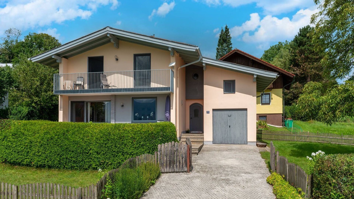 Attersee House | Holiday Home Attersee near Hiking Trails