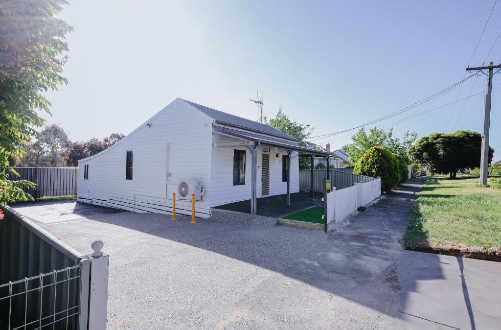 Long Gully House | Holiday home