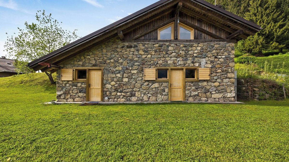 Sella Giudicarie Cabin | Holiday Home 'Baita Faé' with Mountain View and Private Garden 022246-AT-010738