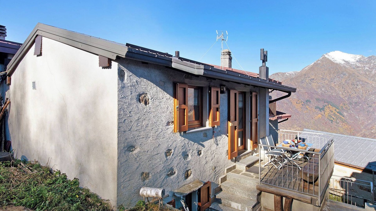 Paglio House | Holiday Home "Baita Margherita" with Mountain View & Private Terrace
