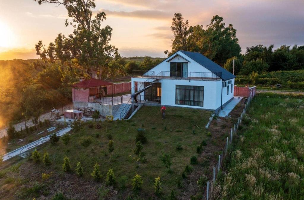 Tsqaltubo House | Holiday Home Becho