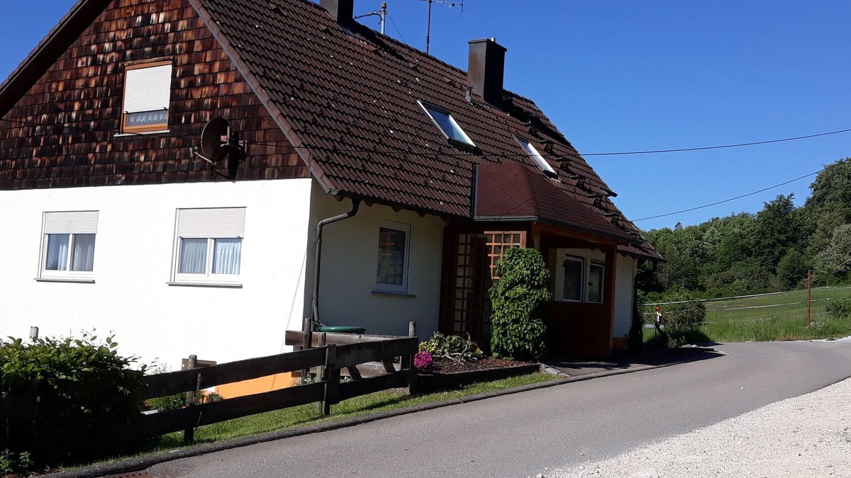 Leibertingen House | Holiday Home 'Beim Wildenstein, 90qm' with Private Terrace, Shared Garden and Wi-Fi