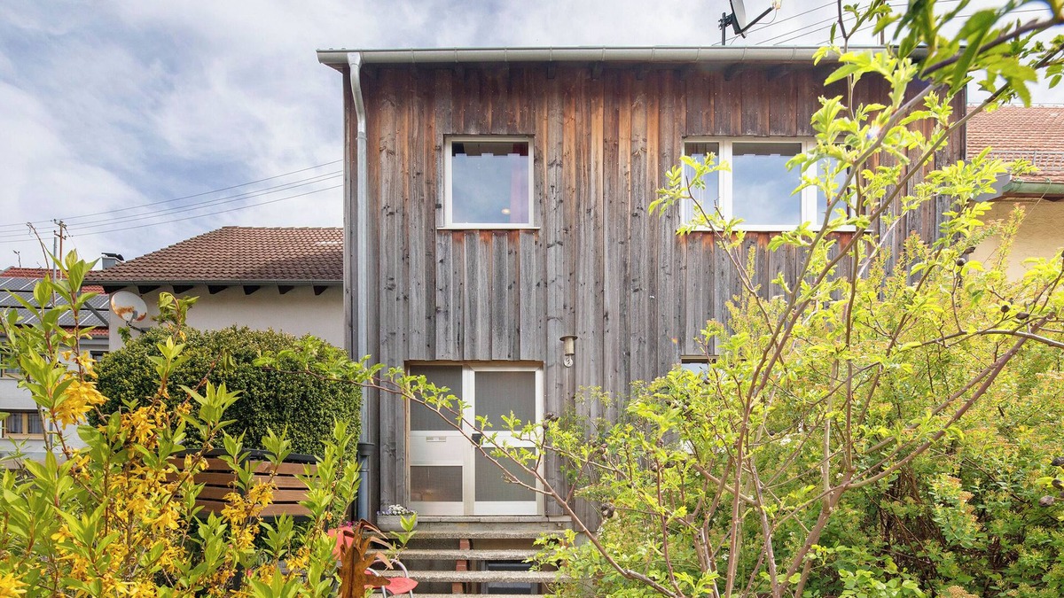 Heldenfingen House | Holiday Home "Bikerhäusle" with Private Garden & Wi-Fi