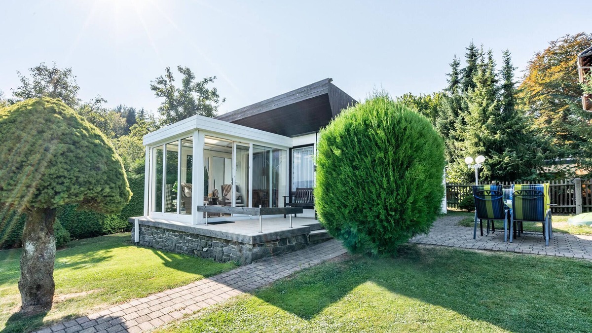 Lichtenwalde House | Holiday Home 'Bungalow Sebastian' with Private Terrace, Wi-Fi and Air Conditioning