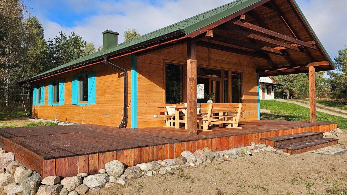 Szczecinek House | Holiday Home by Lake Wierzchowo Private Beach