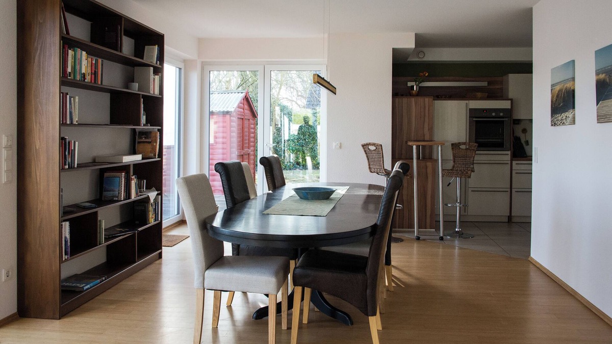 Debstedt House | Holiday home by the lake