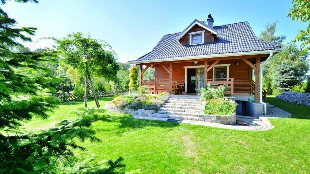 Oswino House | Holiday home by the lake, private garden, Oswino