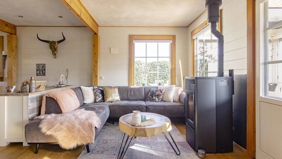Kropswolde House | Holiday Home by Zuidlaardermeer Jetty