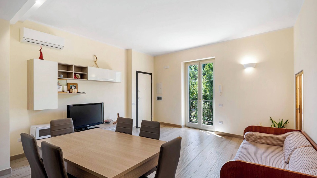 Dragonea House | Holiday Home 'Casa Alle Porte Della Costiera' with Mountain View, Wi-Fi and Air Conditioning