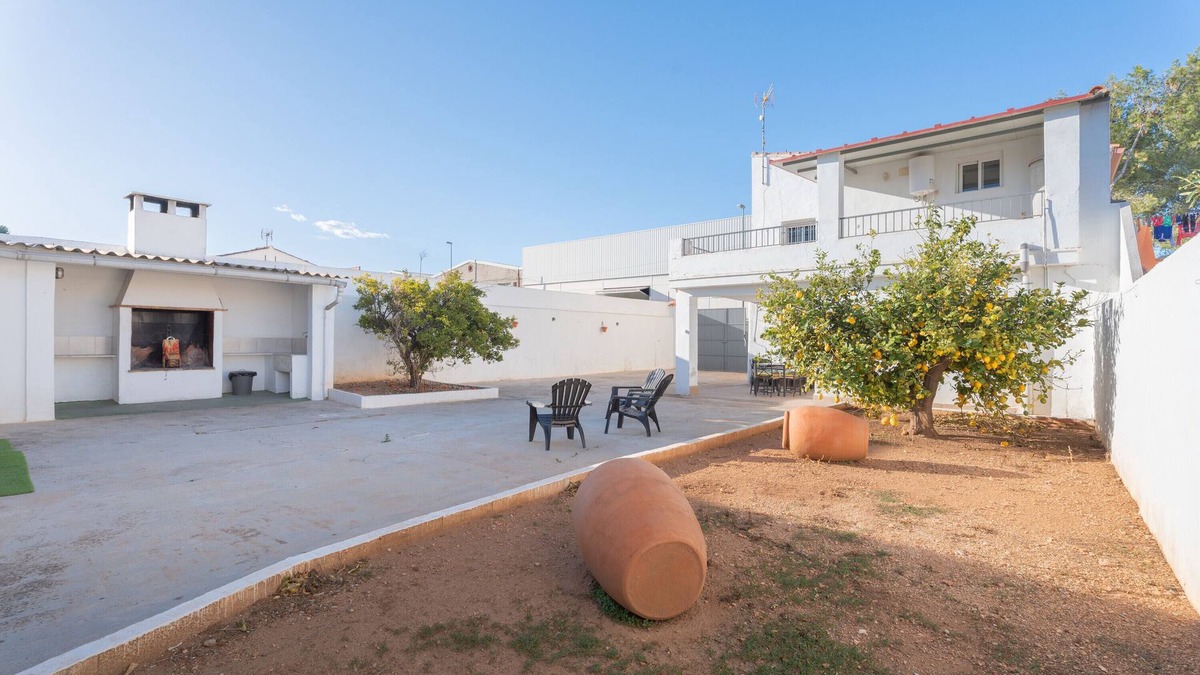 Tous House | Holiday Home 'Ca Michico' with Private Pool, Wi-Fi and Air Conditioning