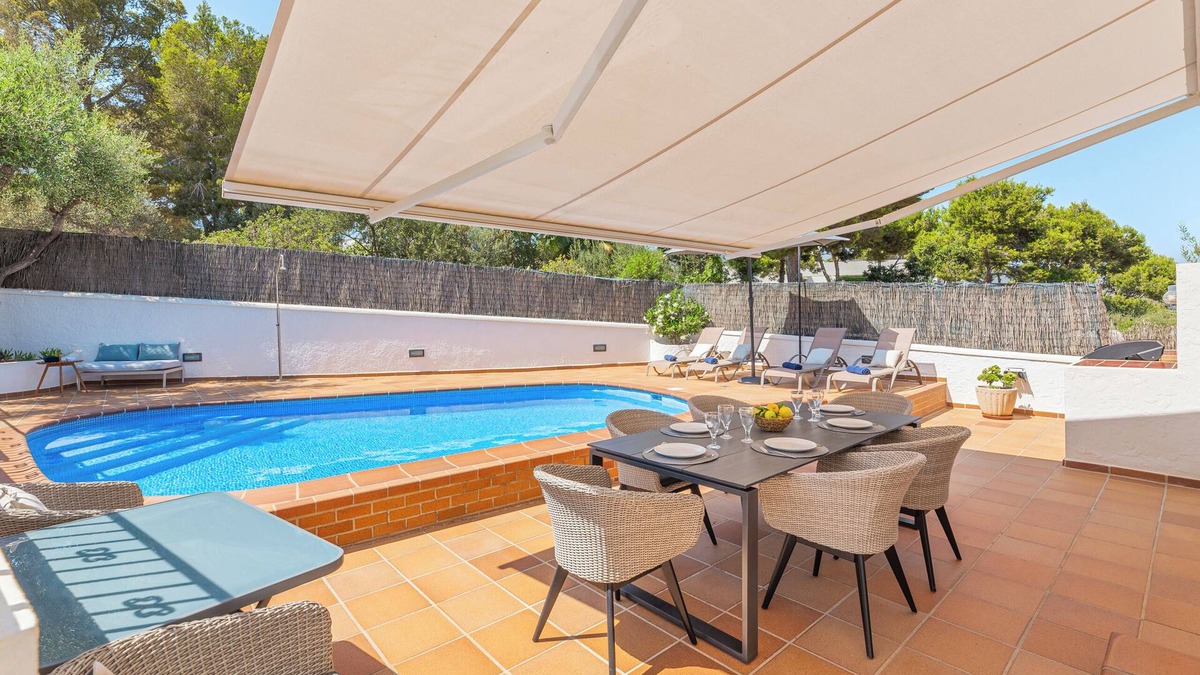 Palmanova House | Holiday Home 'Ca Na Luisa' with Sea View, Wi-Fi and Air Conditioning