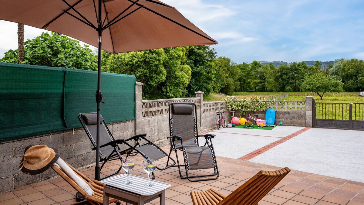 Sales House | Holiday Home 'Carmina' with Mountain View, Private Terrace and Wi-Fi