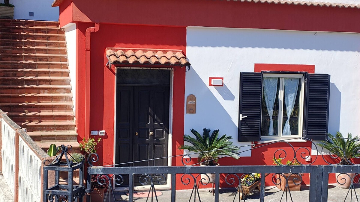 Tortora Marina House | Holiday Home 'Casetta Esmeralda' with Sea View, Private Terrace and Wi-Fi