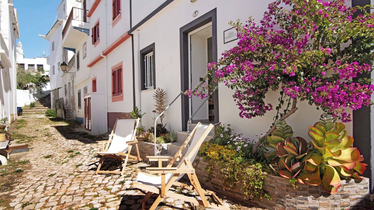 Alte House | Holiday Home "Casa Barroca" with Wi-Fi and Air Conditioning