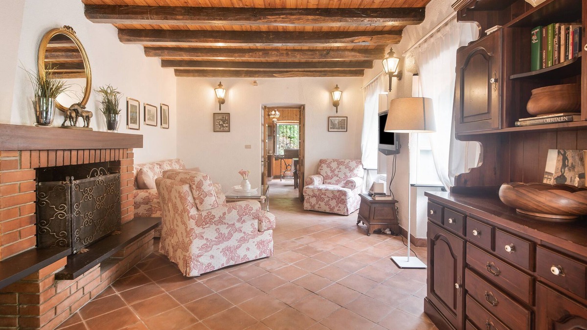 Borzonasca House | Holiday Home Casa Benvenuto with Mountain View, Terrace & Wi-Fi