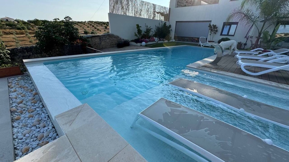 Alomartes House | Holiday Home 'Casa Del Olivo Lucio En Alomartes' with Mountain View