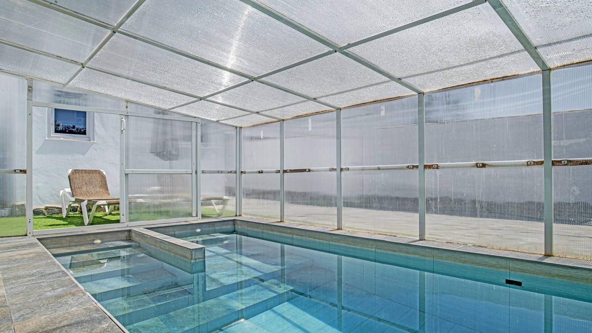 San Ambrosio House | Holiday Home 'Casa El Trebol' with Heated Pool, Wi-Fi and Air Conditioning
