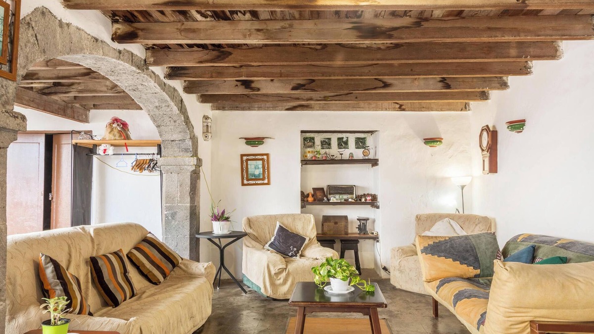 Firgas House | Holiday Home "Casa Pollo Buen Lugar" with Rustic Charme & Terrace