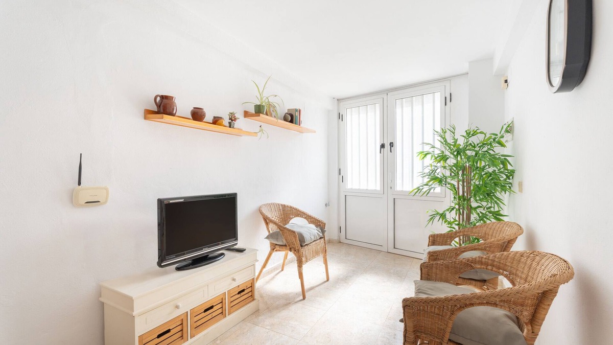 Caudiel House | Holiday Home 'Casa Rural El Maestro' with Balcony and Wi-Fi