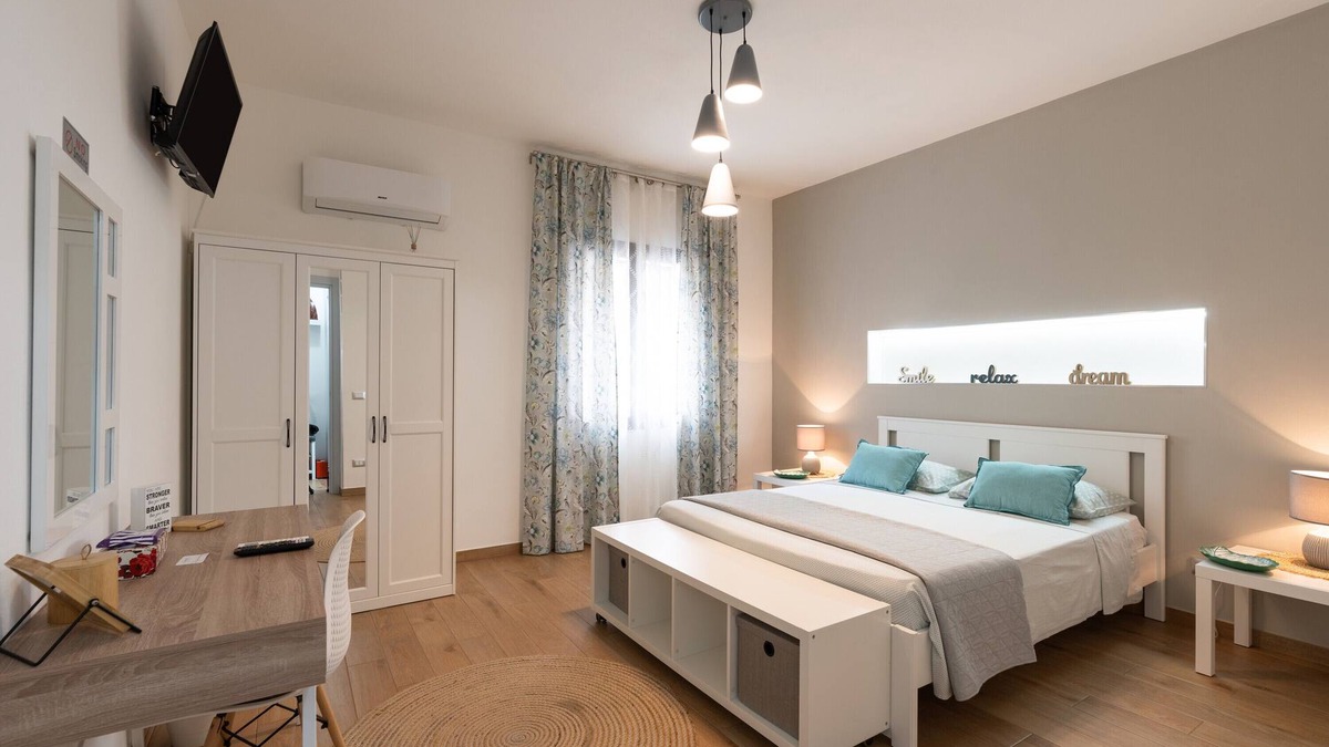 Santa Ninfa Apartment | Holiday Home "Civico 17" with Wi-Fi & A/C