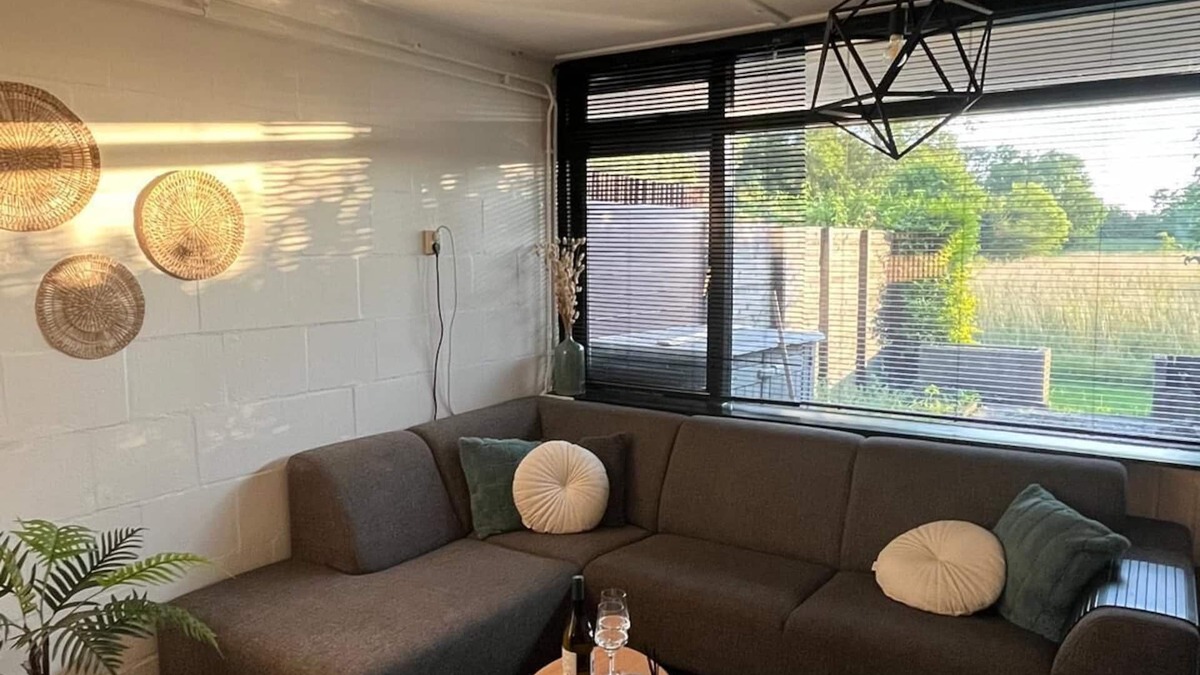 Goedereede Apartment | Holiday home close to multiple beaches Stewstays