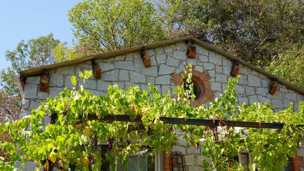 Mosset House | Holiday Home El Casot Alt – Mountain Views, Nature & Family Comfort in Mosset