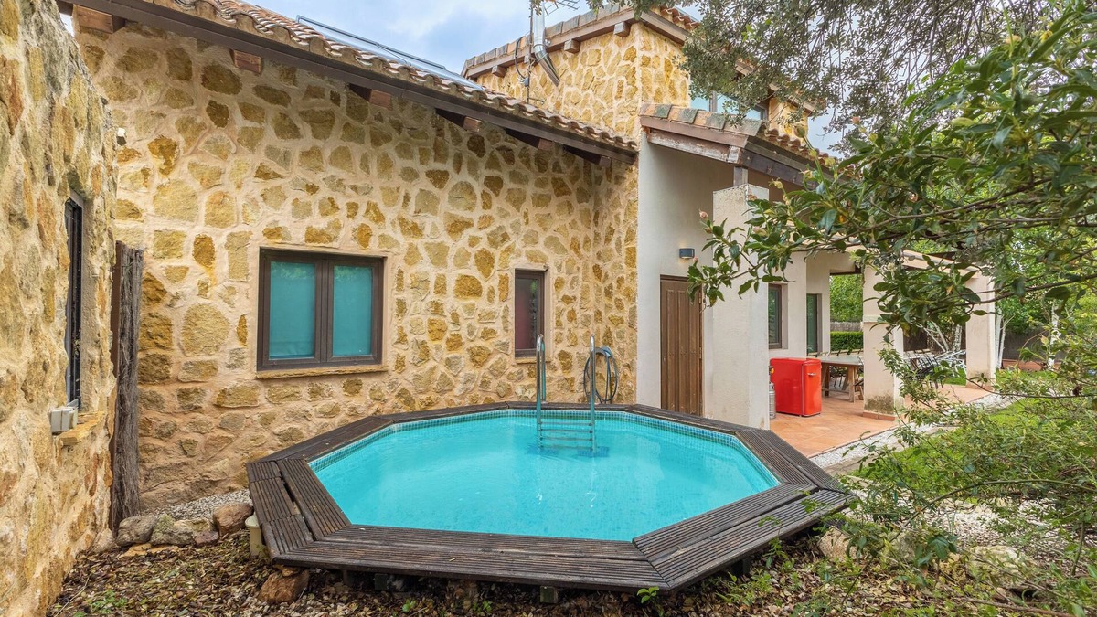 Vegas de Matute House | Holiday Home 'El Herrén Del Abuelo' with Mountain View, Private Pool and Private Terrace