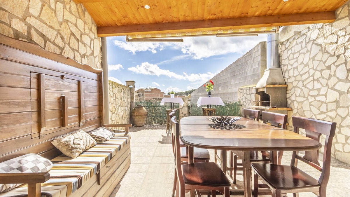 Maials House | Holiday Home 'El Petit Maialenc' with Mountain View and Air Conditioning