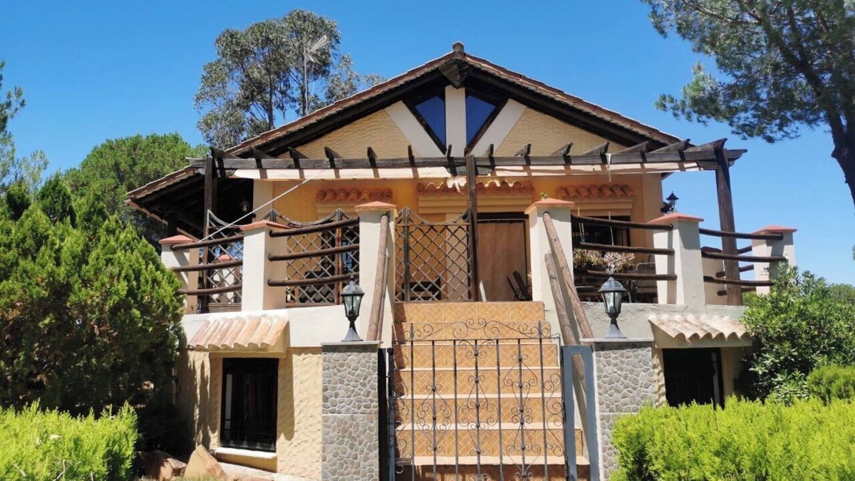 Calanas House | Holiday Home 'El Pueblo Apartamento Xl' with Mountain View, Shared Pool and Shared Terrace