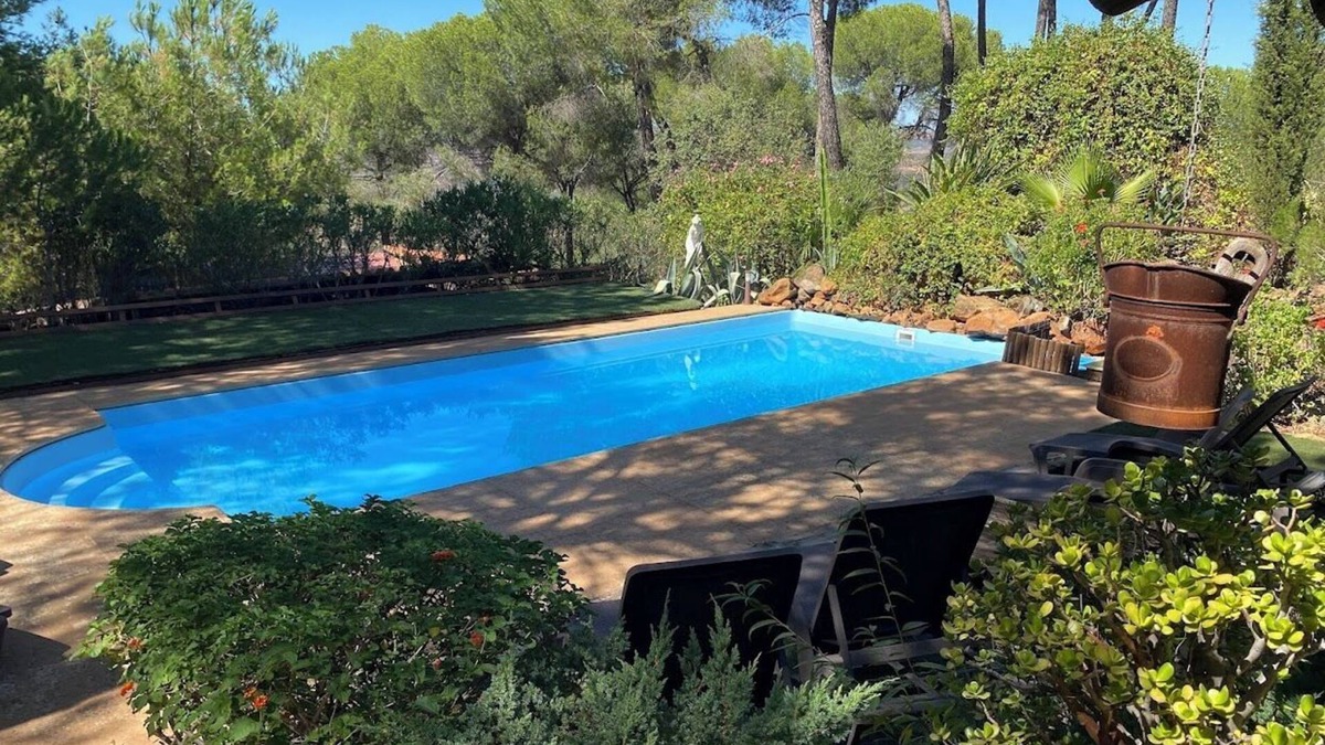Calanas House | Holiday Home 'El Pueblo Apartamento L' with Mountain View, Shared Pool