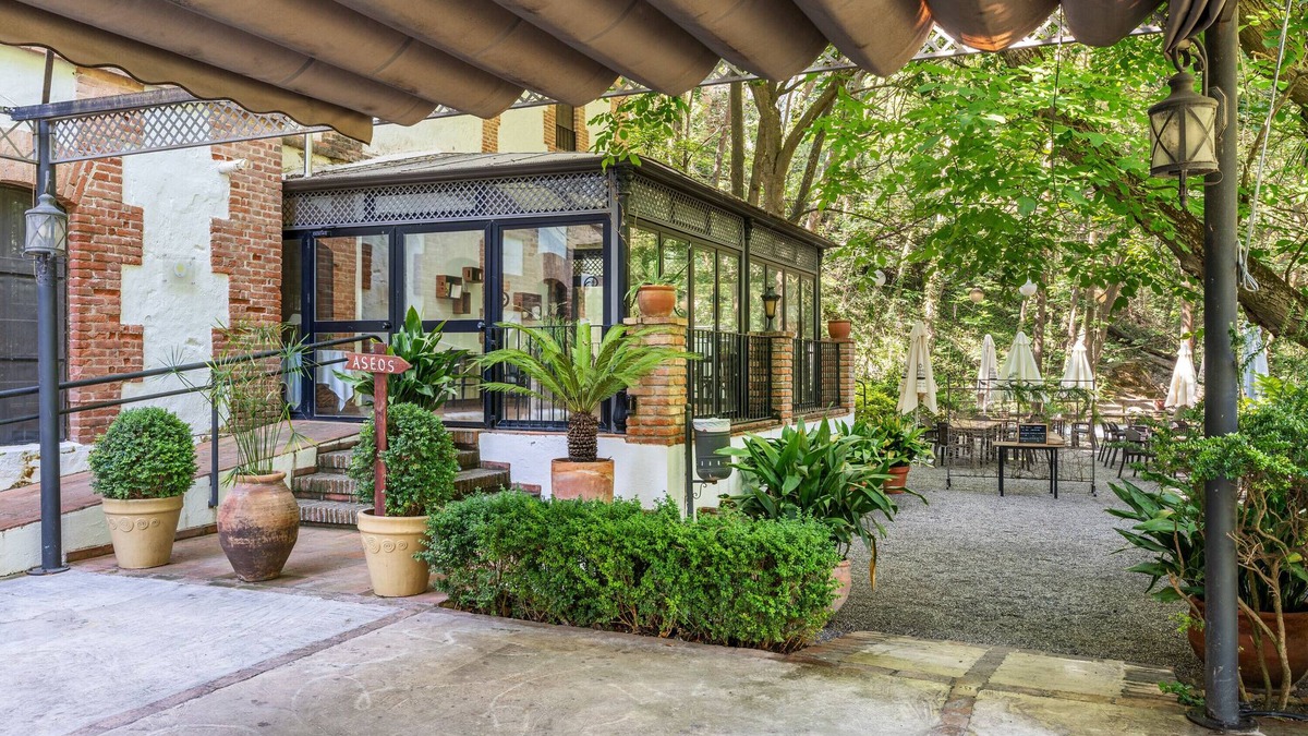 Durcal Apartment | Holiday Home 'El Río' with Shared Pool, Shared Garden & Wi-Fi