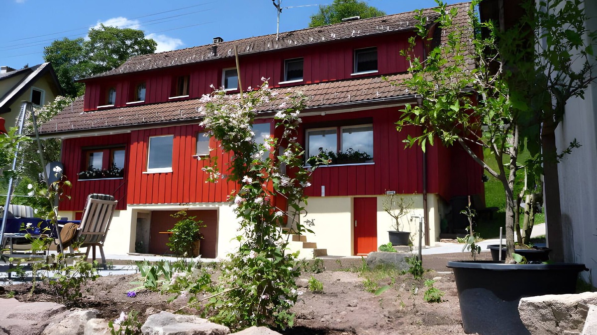 Eisenbach House | Holiday Home 'Elfi Mit 85qm' with Shared Terrace, Shared Garden and Wi-Fi