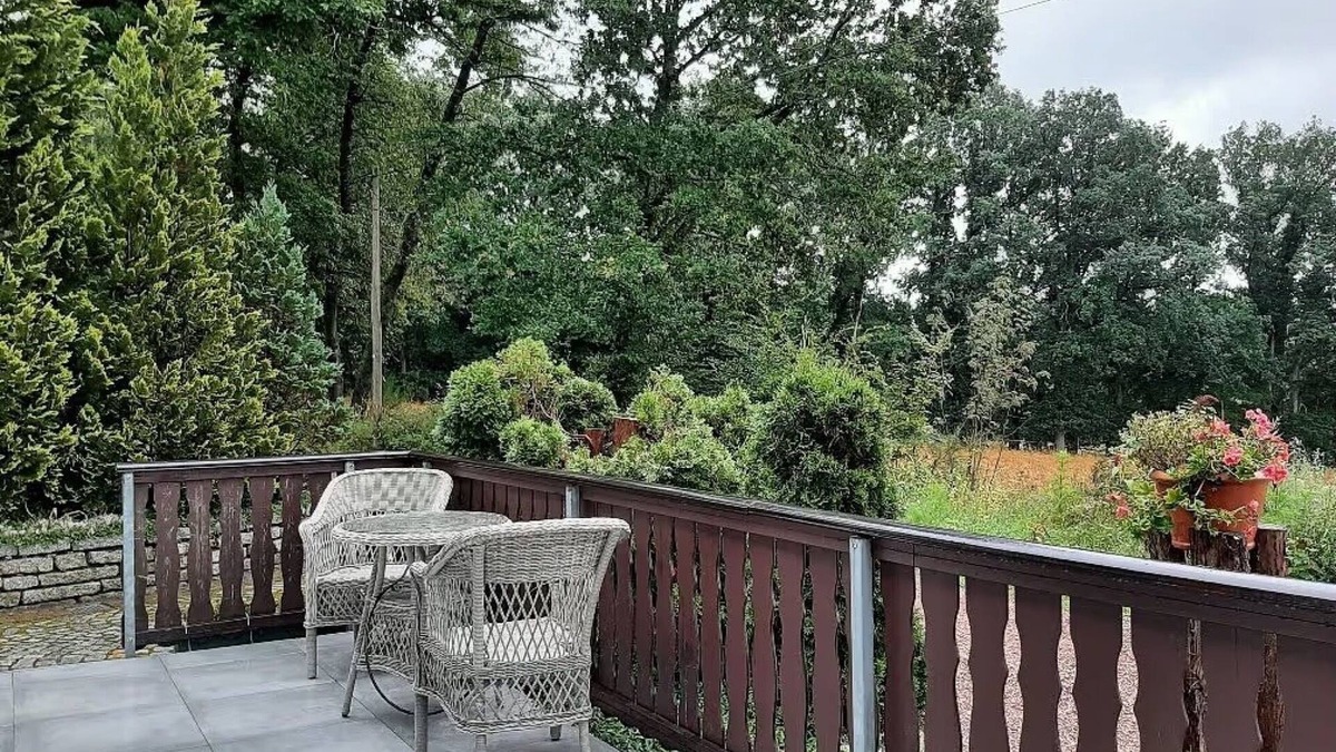 Gerstungen House | Holiday Home 'Ferienhaus Wünschmann' with Private Terrace, Private Garden and Wi-Fi