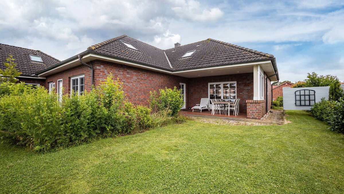 Schafstedt House | Holiday Home 'Ferienhaus Erlengrund A' with Private Terrace, Private Garden and Wi-Fi