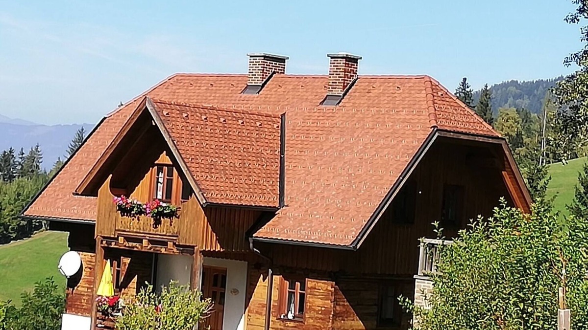 Rieding House | Holiday Home 'Ferienhaus Karin' with Private Terrace, Private Garden and Wi-Fi