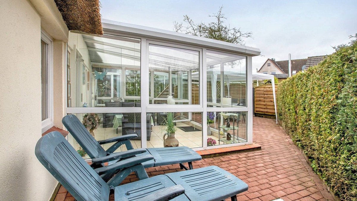 Flensburg House | Holiday Home 'Ferienhaus Bruhn' with Private Terrace, Private Garden and Wi-Fi