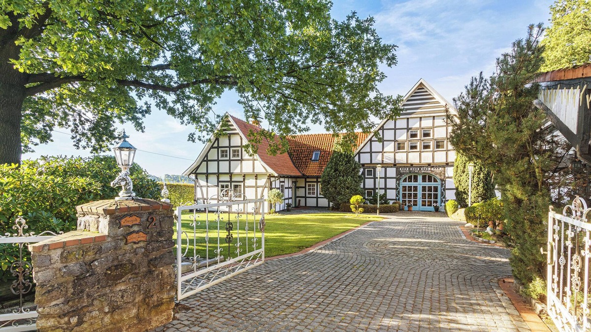 Bissendorf House | Holiday Home 'Ferienwohnung Im Grünen' with Shared Terrace and Wi-Fi