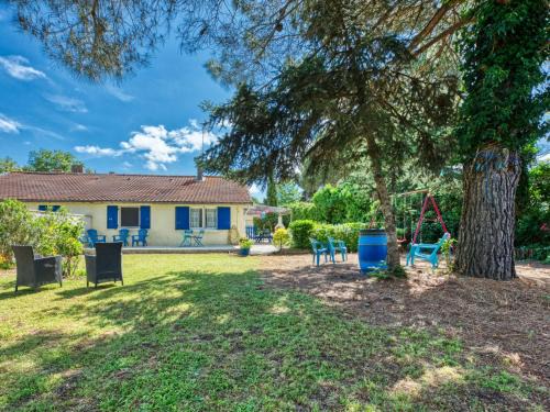 Jau-Dignac-et-Loirac House | Holiday Home Pontac-Gadet 1 by Interhome