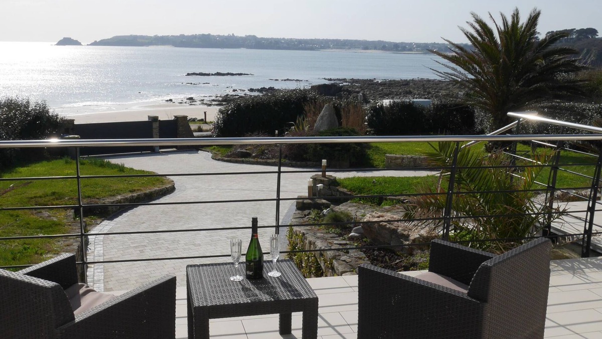Locmaria-Plouzane House | Holiday Home in Brittany with Sea Views