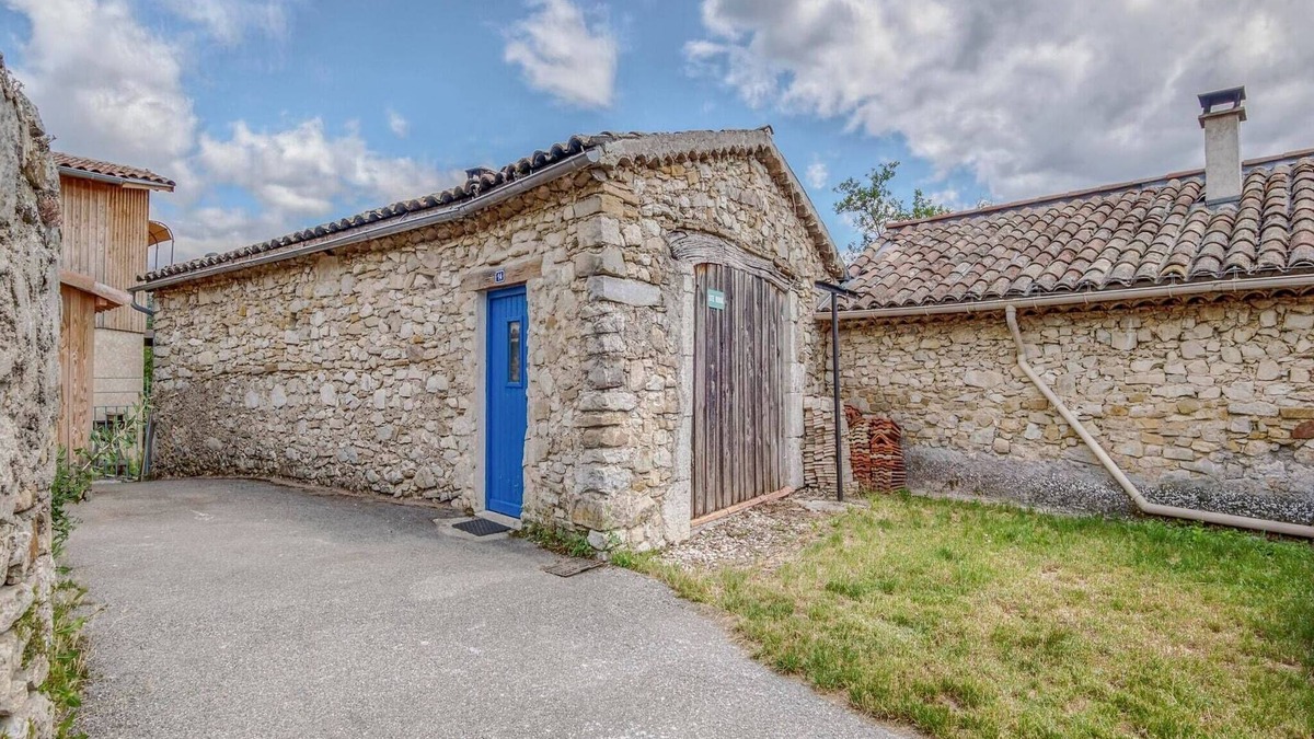 Marignac-en-Diois House | Holiday Home in Marignac with Private Garden